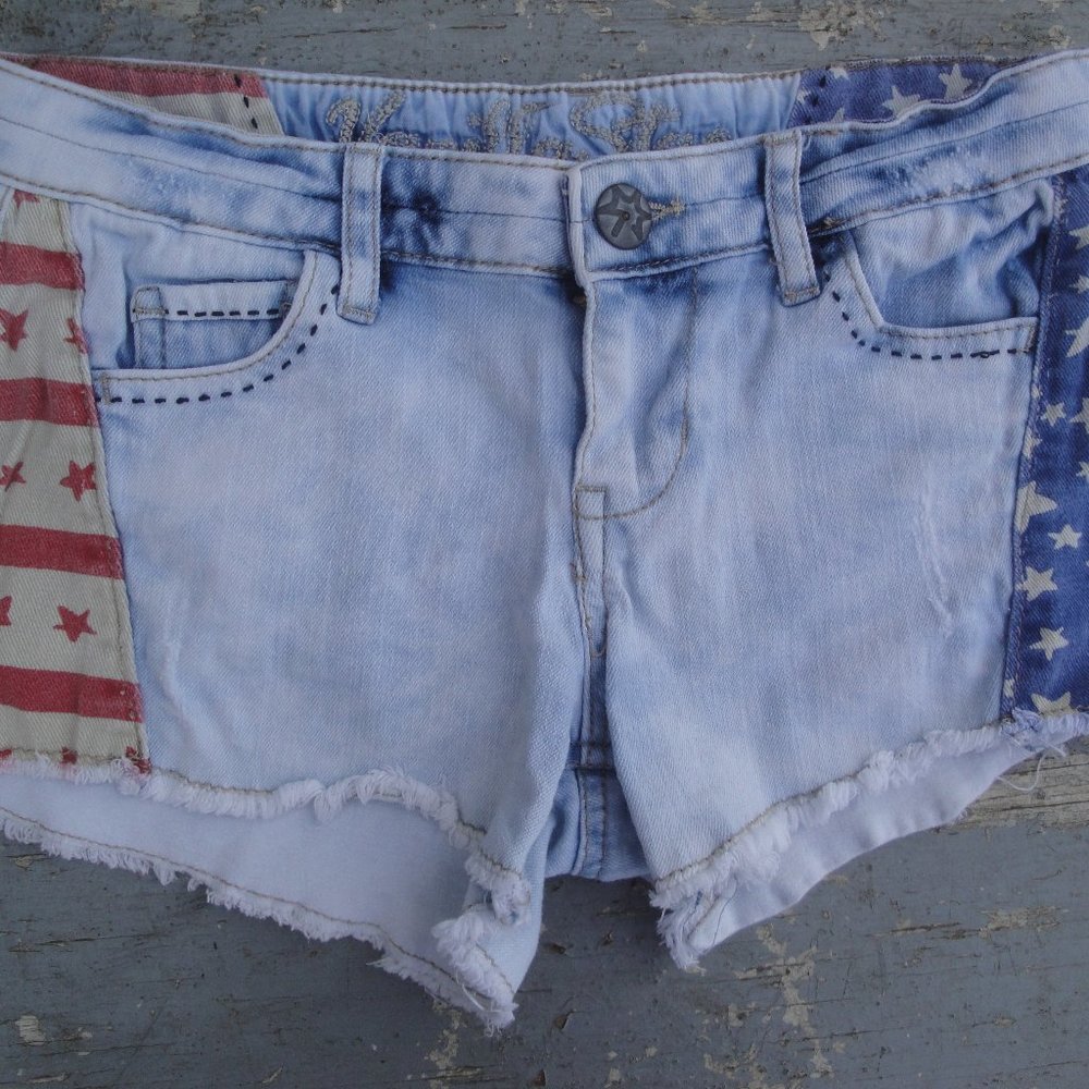 Vanilla Star Patriotic themed cut off denim shorts Size 5
